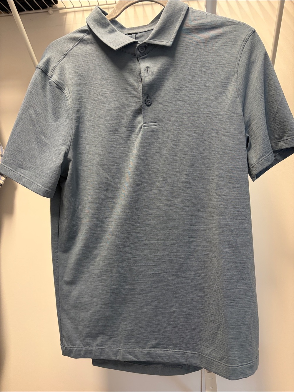 Men's light blue Lululemon evolution short sleeve polo. Size small. NWOT
